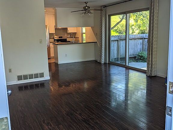 Living room/Dining room