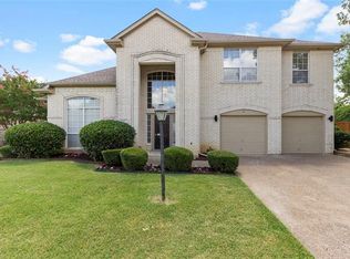 2204 Stennett Dr, Arlington, TX 76006
