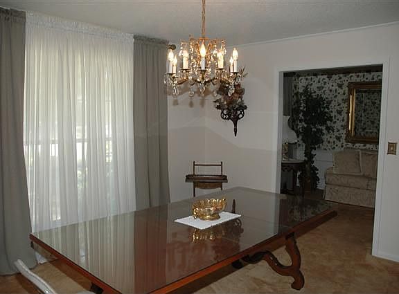 3rd image of 121 Choctaw Dr