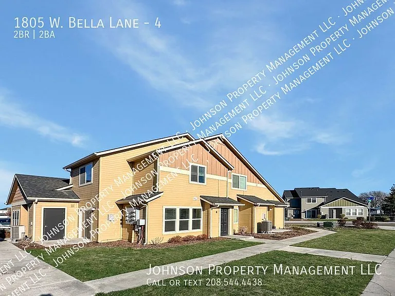 1805 W Bella Ln #4 — Photo 1
