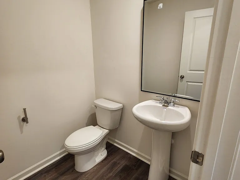 1625 Carlsbad Ln — Photo 4