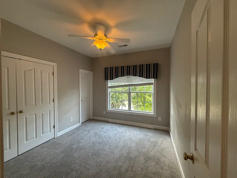 1206 Grayscroft Dr — Photo 17