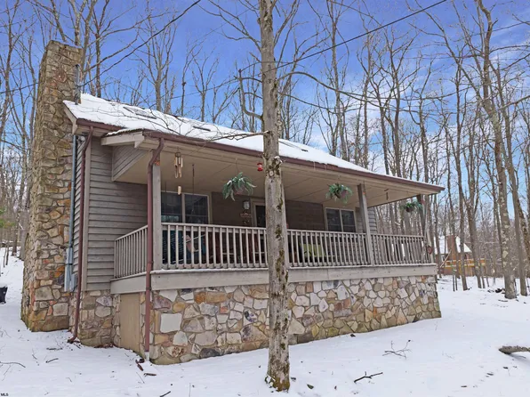 347 Windflower Dr, Terra Alta, WV 26764