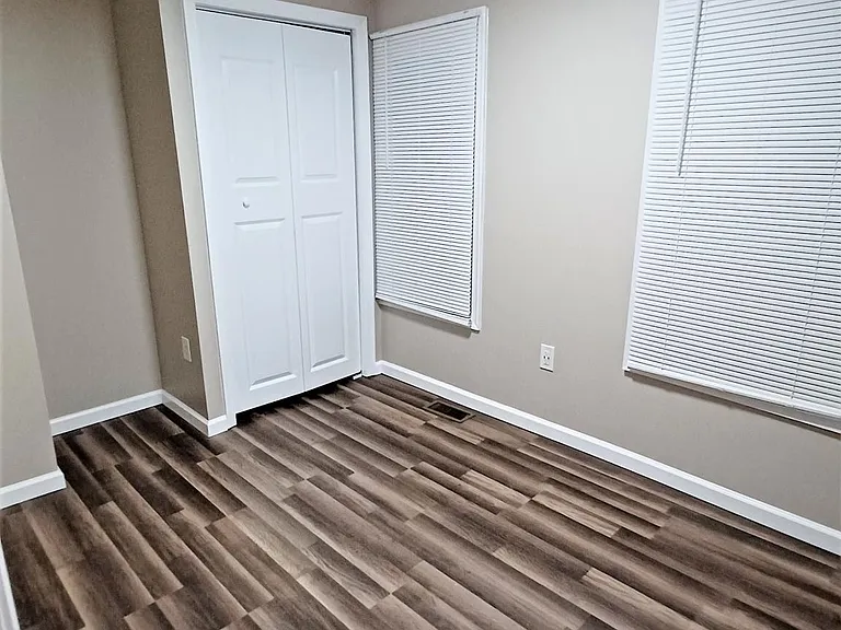 137 Hamilton Ave — Photo 7