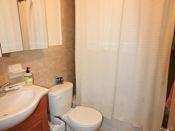 3rd image of 332 E 14th St #A