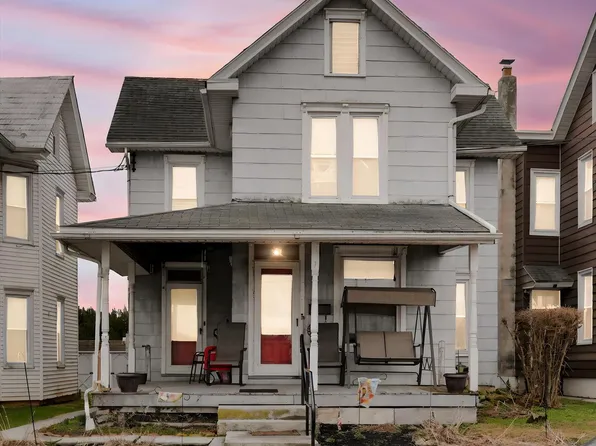 28 S Roberts Ave, New Holland, PA 17557