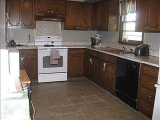 3rd image of 8540 Orchard Ave