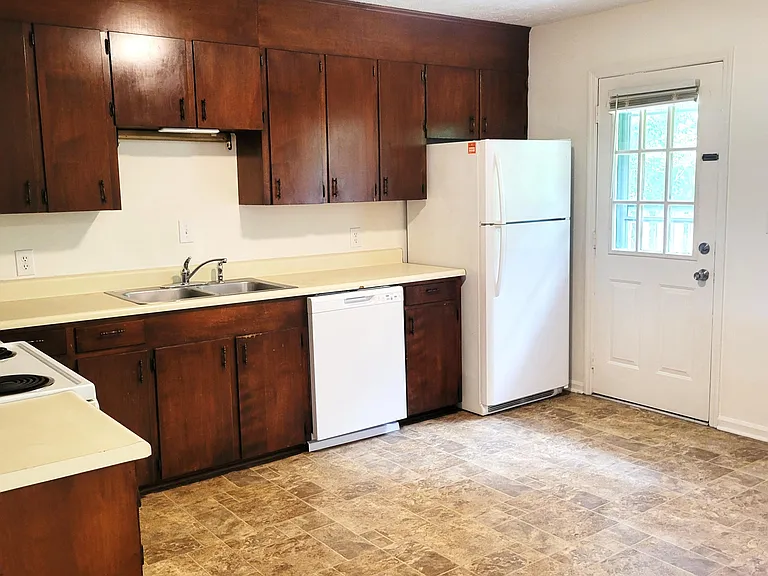 607 Longleaf Rd #A — Photo 22