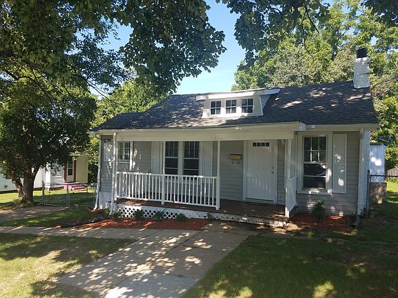 3rd image of 514 Sussex St