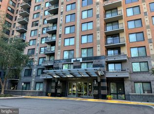 2451 Midtown Ave APT 701, Alexandria, VA 22303