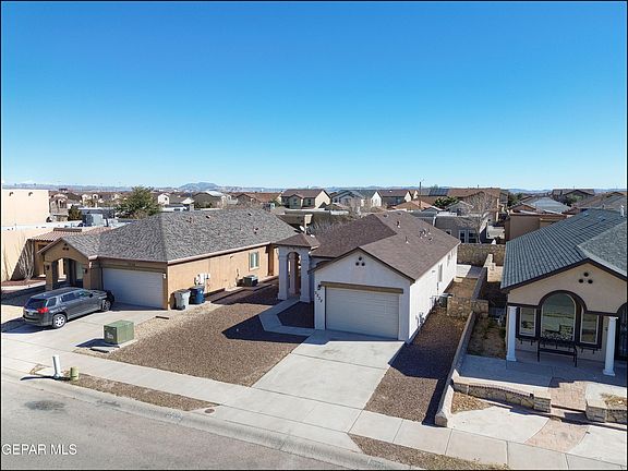 4th image of 2232 Honour Point Pl