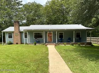 134 Charles Pl, Florence, MS 39073