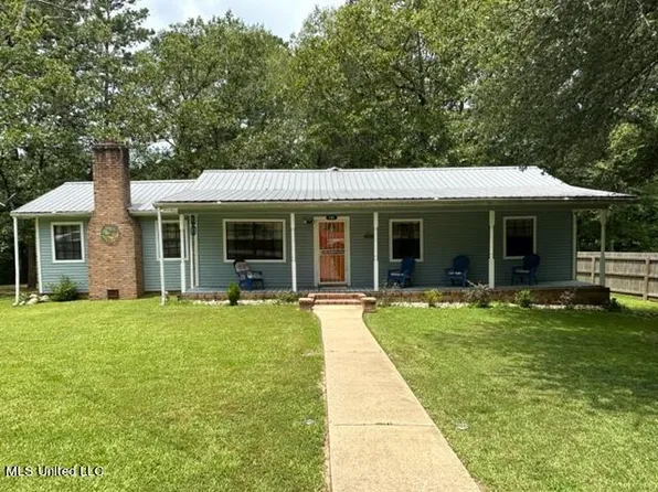 134 Charles Pl, Florence, MS 39073