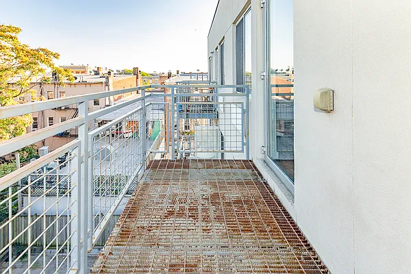 Rented by MySpaceNYC | media 11