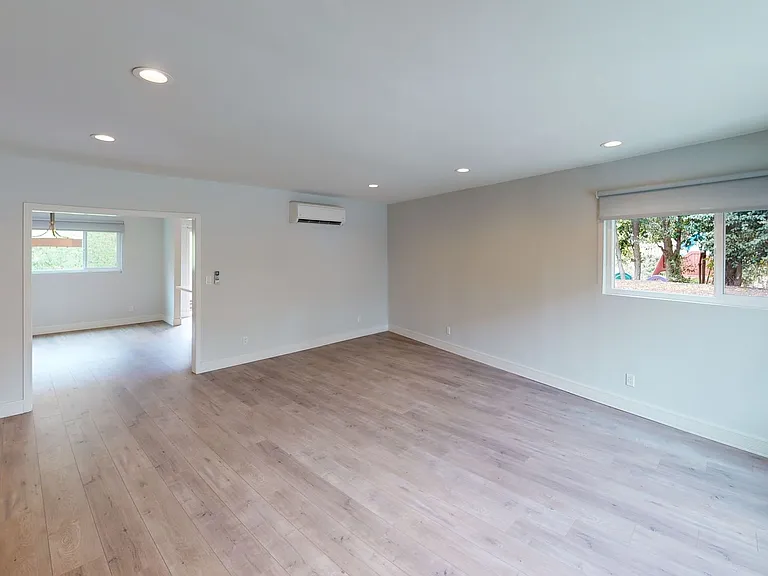 BWD - Bronwood Apartments — Photo 7