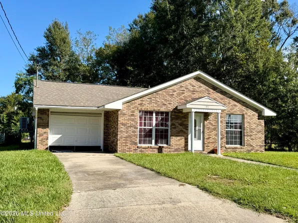 202 Jarrell St, Picayune, MS 39466