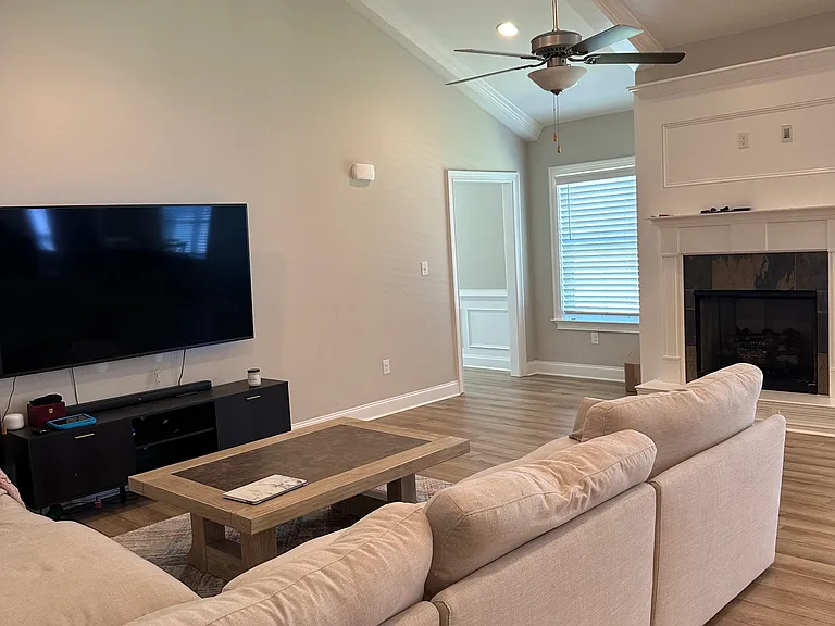 469 Paxton Loop — Photo 4