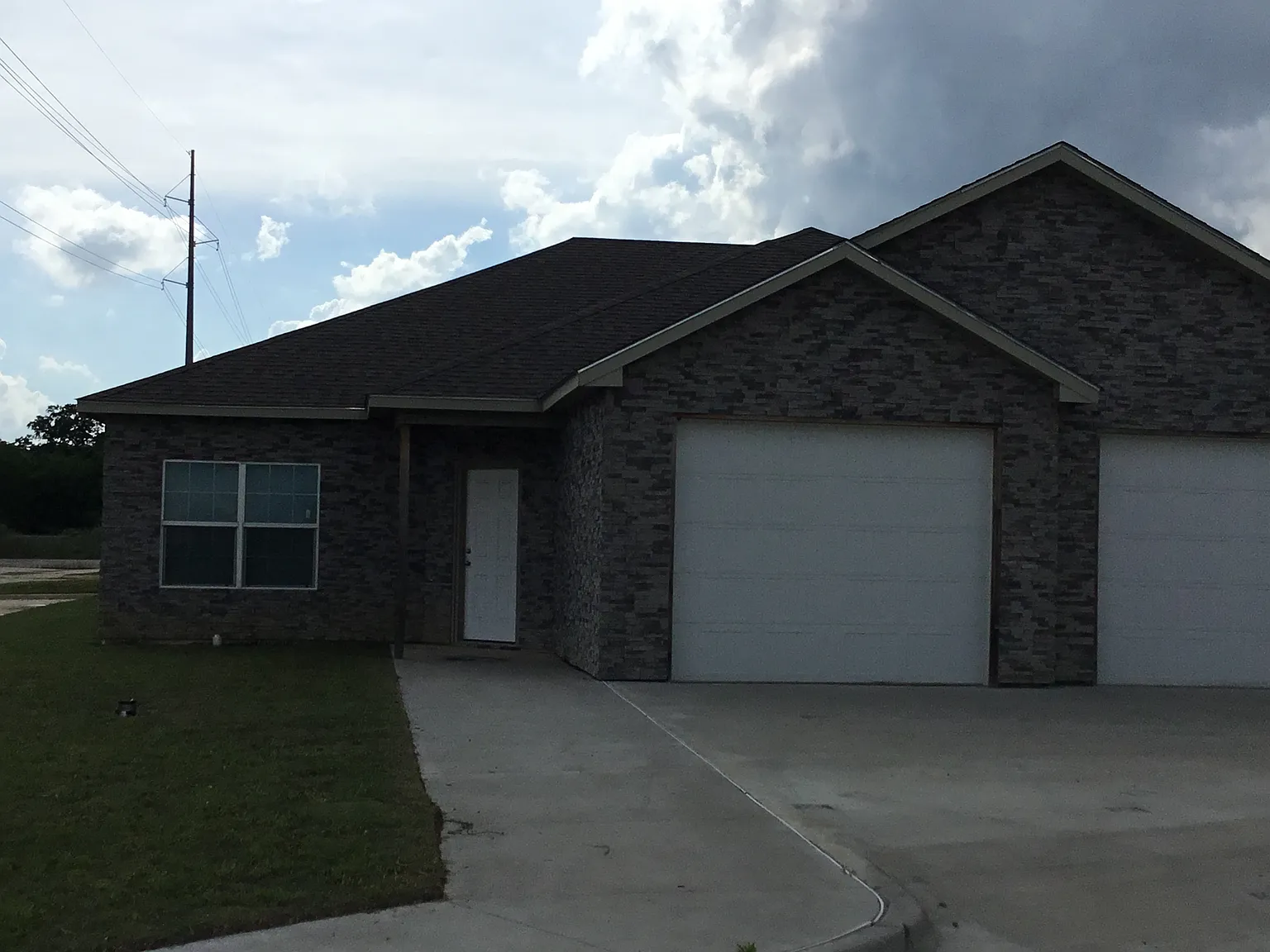 New 3 Bedroom 2 Bedroom — Photo 1