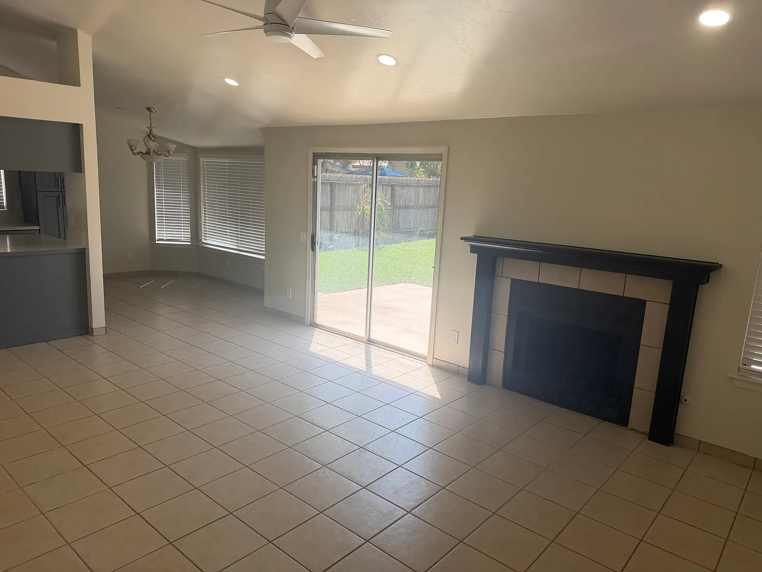 3 bed, 1585 sqft, $2,750 — Photo 3
