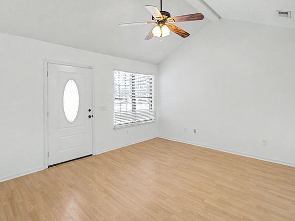 5th image of 219 Kevin Rd