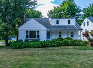 24012 Cedar Rd, Beachwood, OH 44122