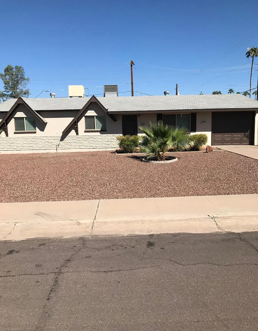 1976 E El Parque Drive — Photo 3