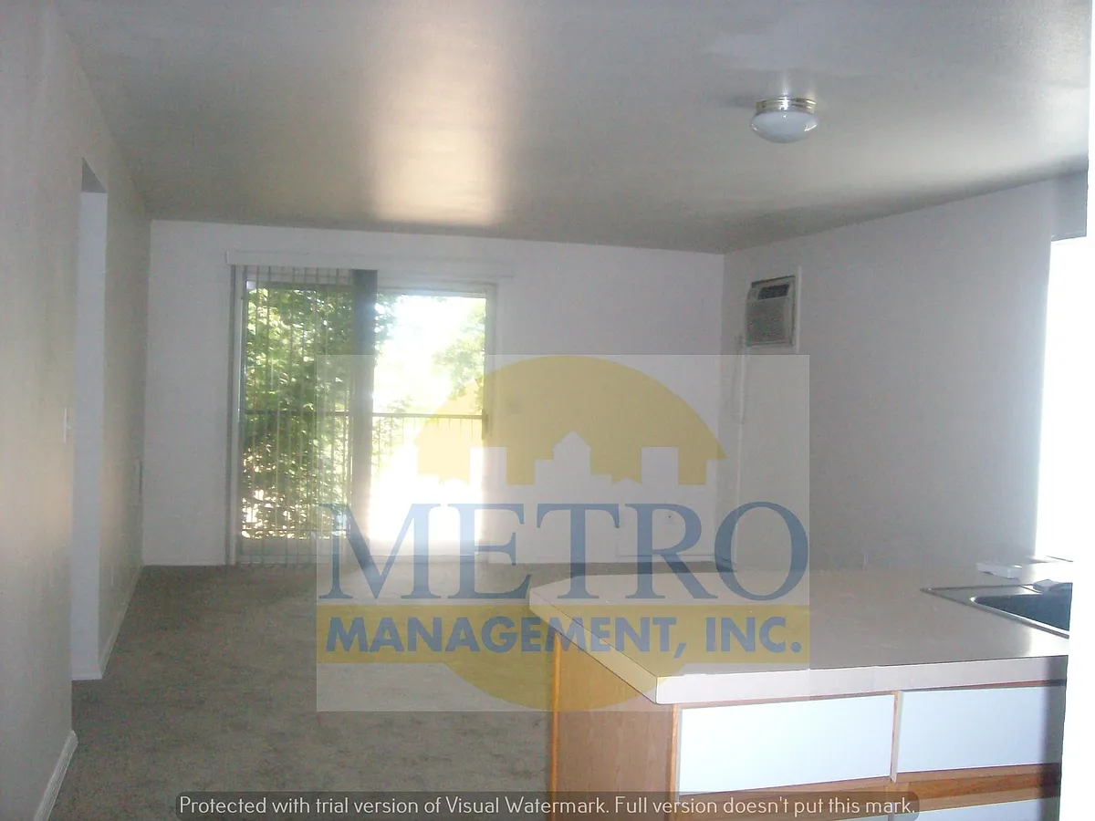 Building Photo - 2552 N Workland Ln #202