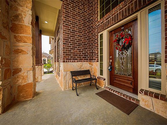 2nd image of 105 Bogey Cir