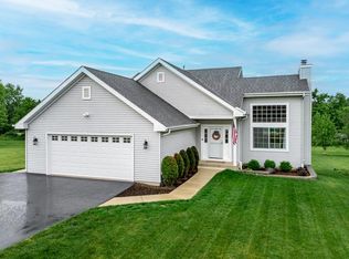 2108 Lake Summerset Rd, Davis, IL 61019