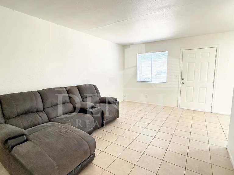 2061 S Apache Dr #1 — Photo 3
