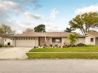 9252 120th St, Seminole, FL 33772