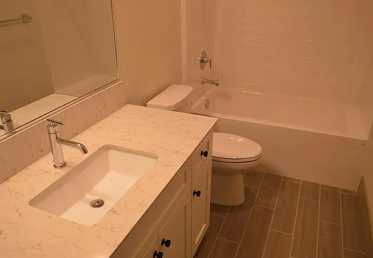 2430 Bastidas Dr — Photo 40