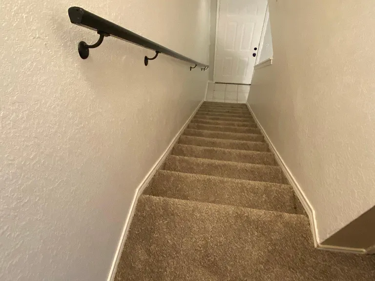 7609 April Ct — Photo 8
