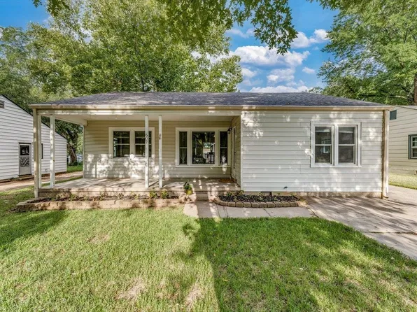 607 S Central Ave, Mulvane, KS 67110