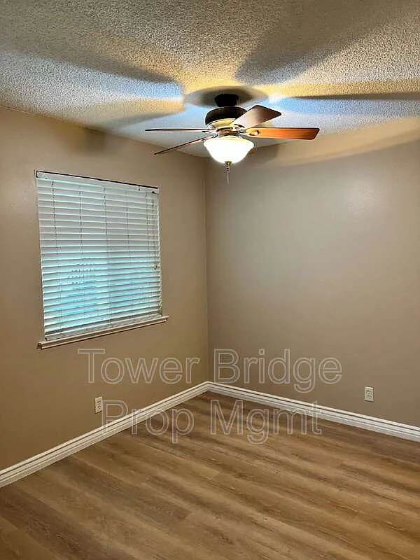 2 bed, 1.0 bath, 840 sqft, $1,595 — Photo 4