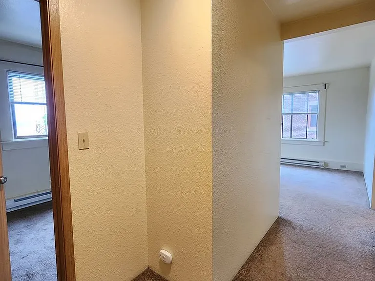 Florence Apartments — Photo 3