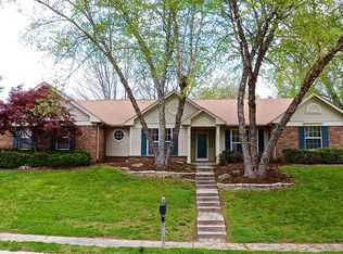 1021 Stonybrook Dr, O'Fallon, IL 62269