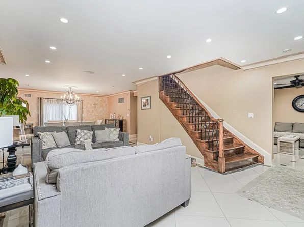 14 Walnut Place image 24 of 47