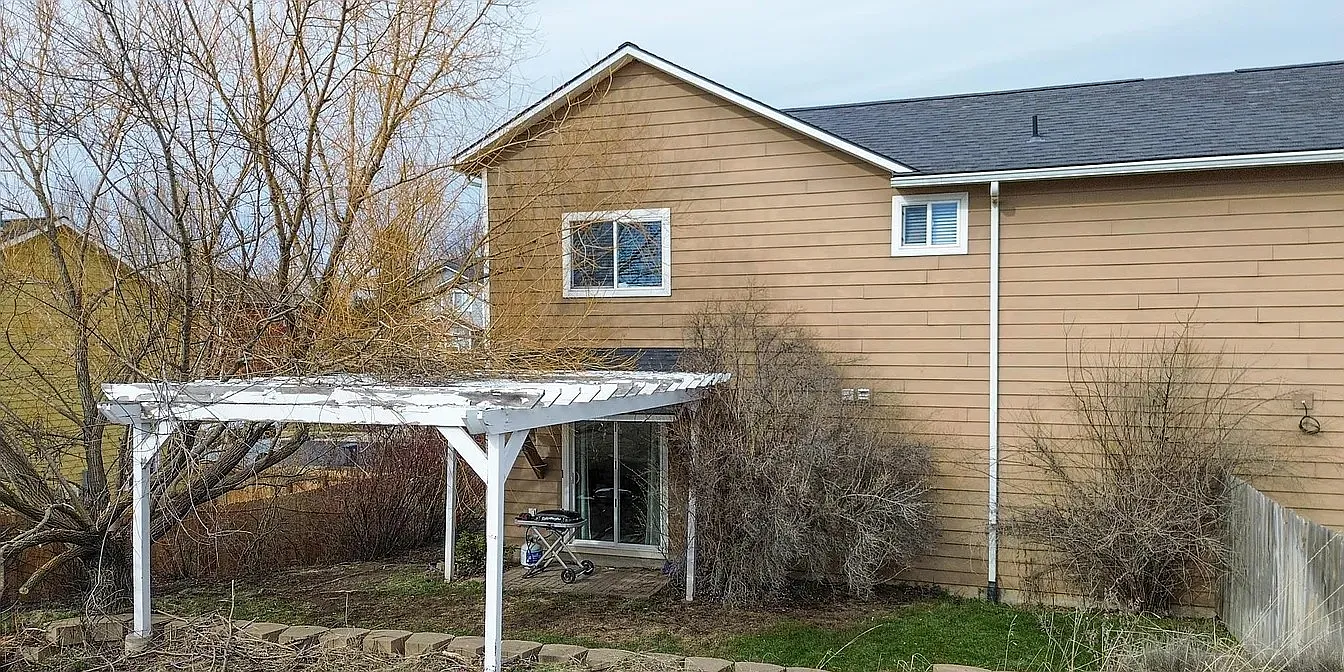 4 bed, 2112 sqft, $2,500 — Photo 2