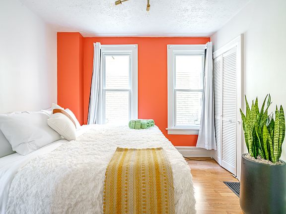 2nd image of 29 Lundy St #27