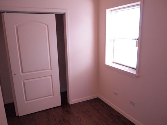 4th image of 2410 S Canal St #3