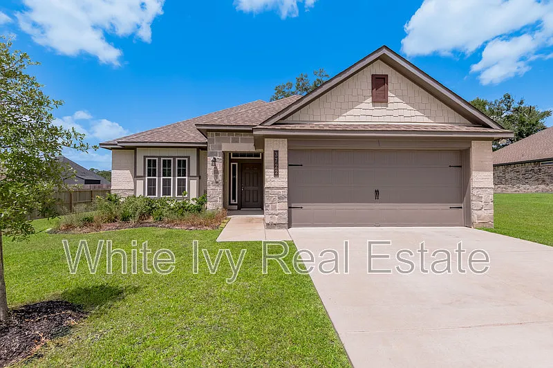 3722 Sage Ln