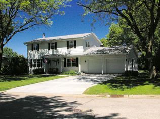 121 Michelle Dr, Hudson, IA 50643