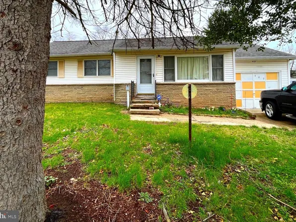 407 E Pennington Dr, Mount Holly, NJ 08060
