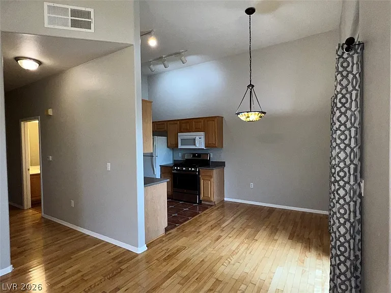 2305 W Horizon Ridge Pkwy #521 — Photo 12