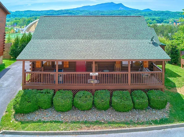 264 Moose Ridge Way, Pigeon Forge, TN 37863