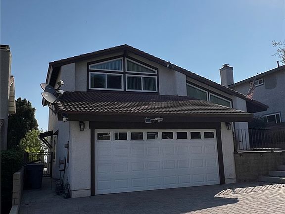 2nd image of 3221 Carolwood Ln