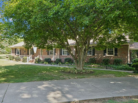 3rd image of 157 Paschal Dr
