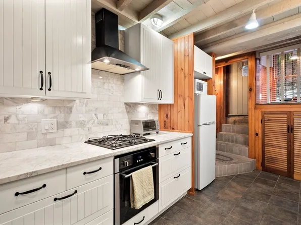 6 N Hudson St #1, Boston, MA 02113