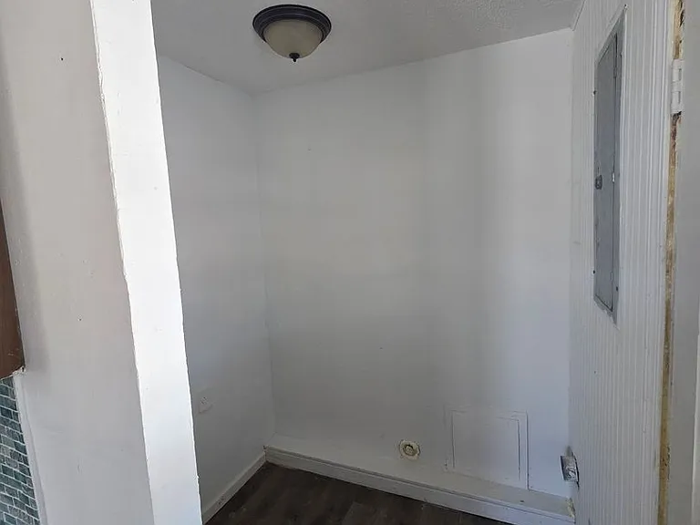 14 W Adams Dr — Photo 5
